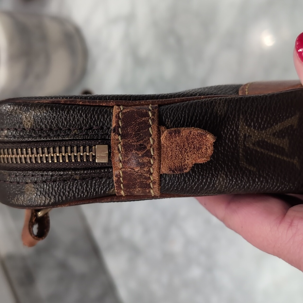 Authentic Louis Vuitton Clutch - Marley Dragonne   cosmetics, toiltery - Picture 14 of 14